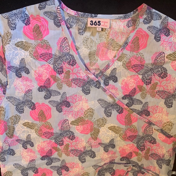 Scrub Top - Picture 1 of 1